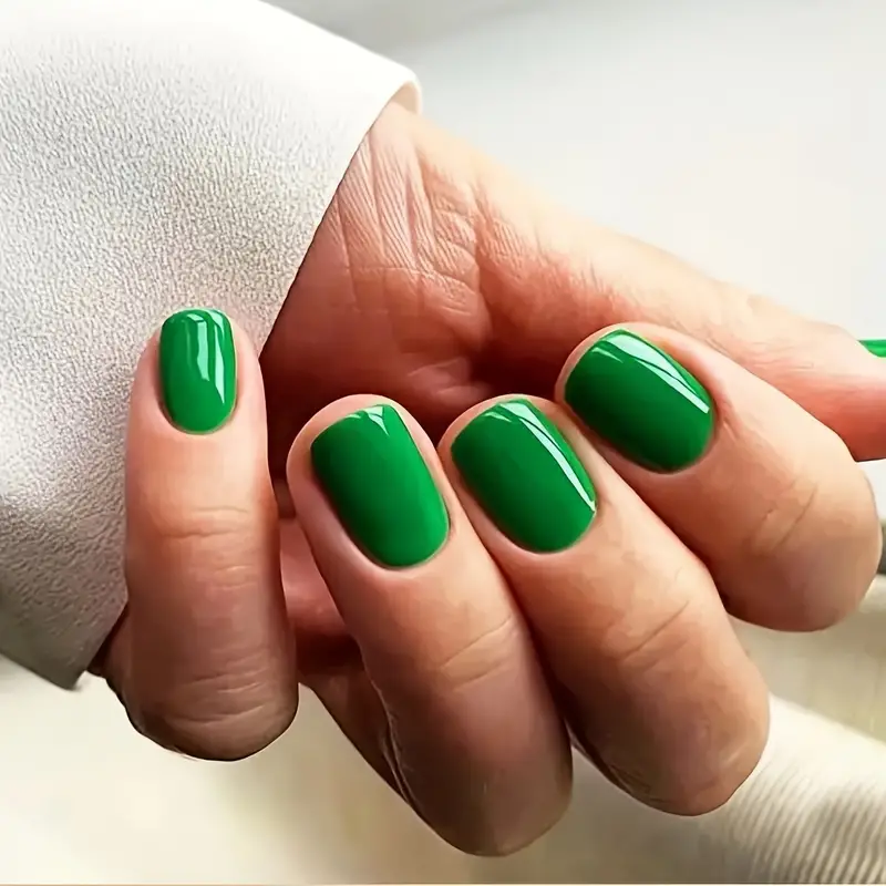 Lil' Green Nails