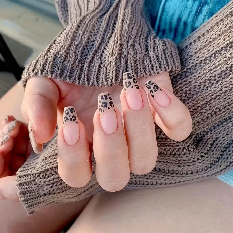 Leopard Print Nails