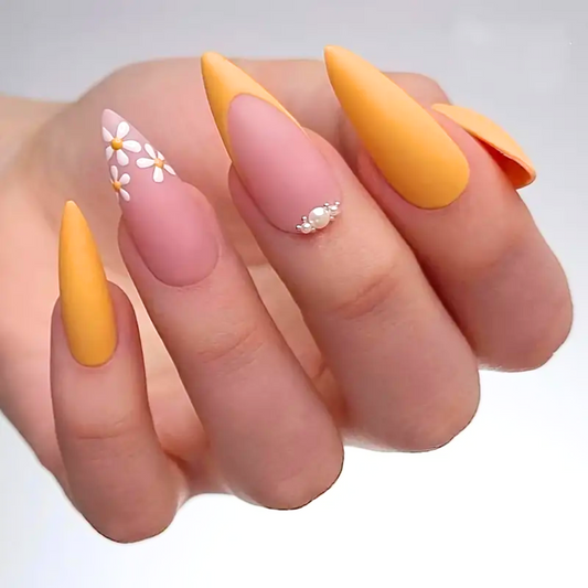 Yellow Daisy Nails